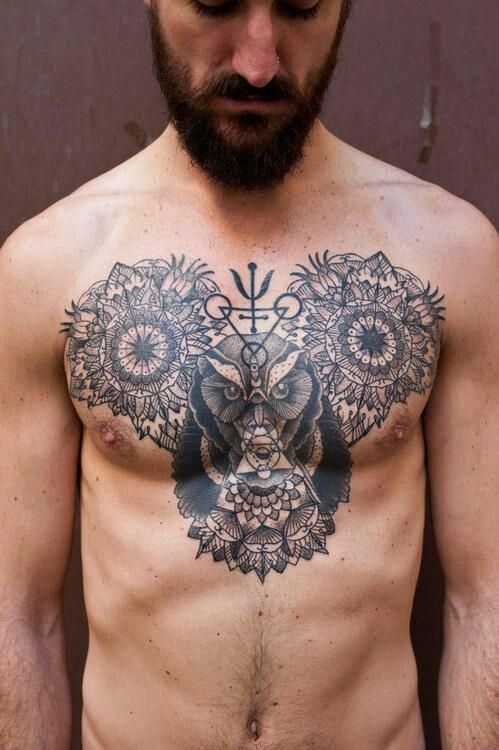 tatouage aigle pectoraux