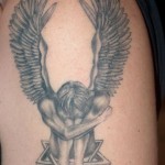 tatouage ange assis