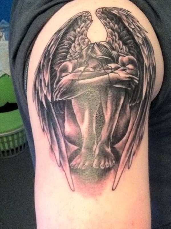 tatouage ange assis