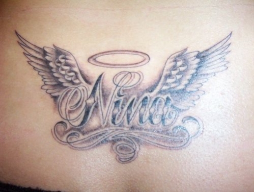tatouage ange bas du dos femme