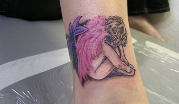 tatouage ange cheville