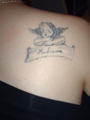 tatouage ange et prenom