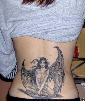 tatouage ange gothique