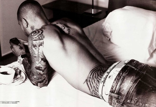 tatouage ange matt pokora