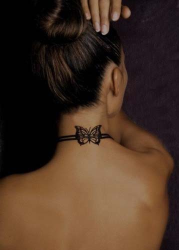 tatouage ange nuque
