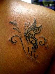 tatouage ange papillon