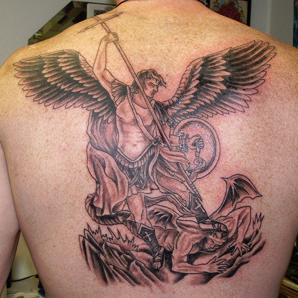 tatouage ange saint michel