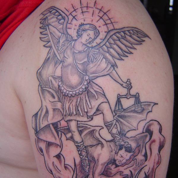 tatouage ange saint michel