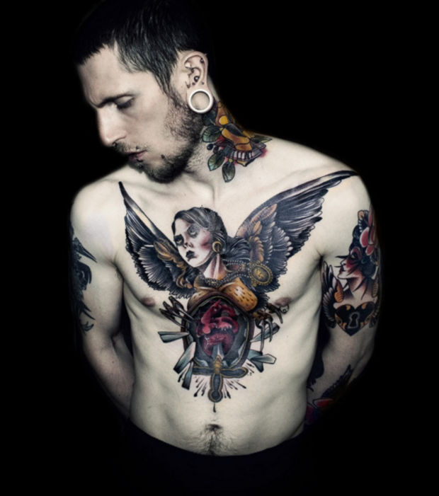 Tatouage ange torse