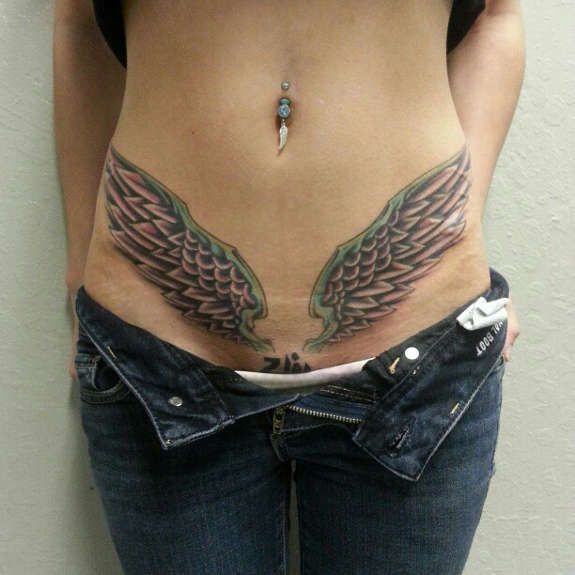 tatouage ange ventre