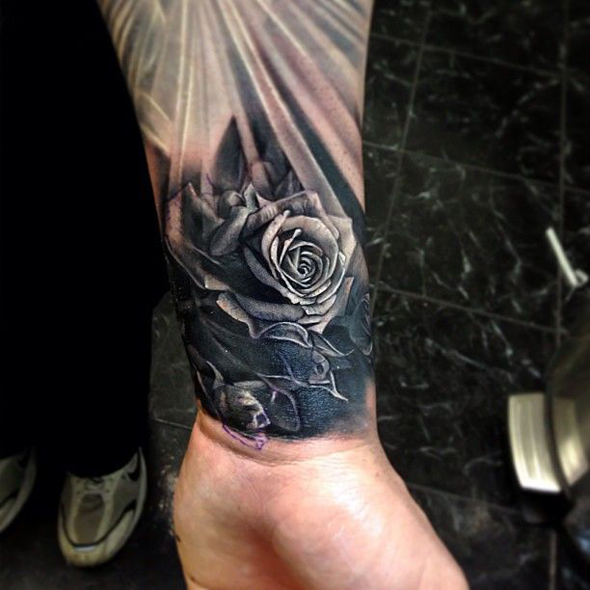 tatouage animaux fleur
