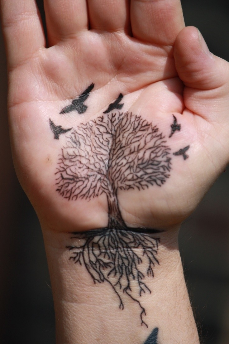 tatouage arbre de vie avant bras