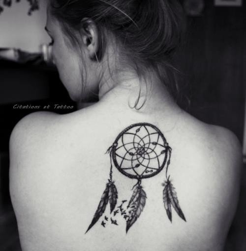 tatouage attrape reve oiseau