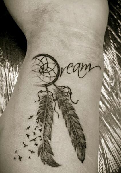 tatouage attrape reve oiseau