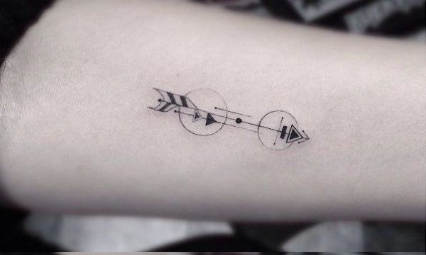 tatouage avant bras cercle