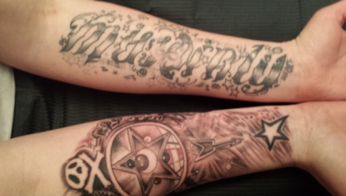 tatouage avant bras etoile homme