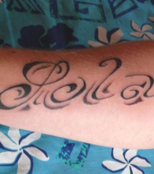 tatouage avant bras femme prenom