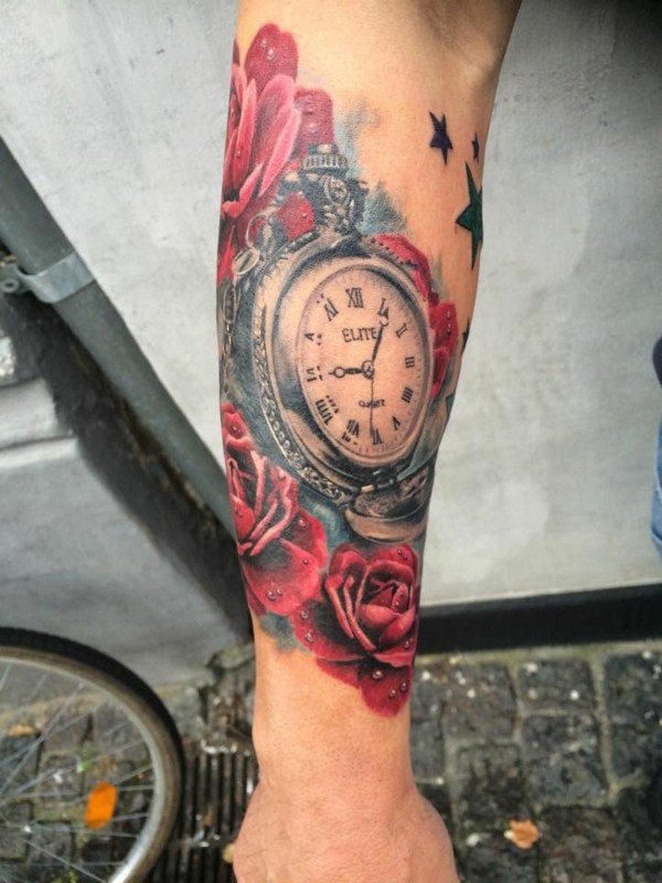 tatouage avant bras femme rose