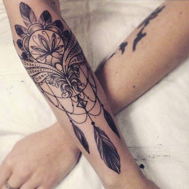 tatouage avant bras fille