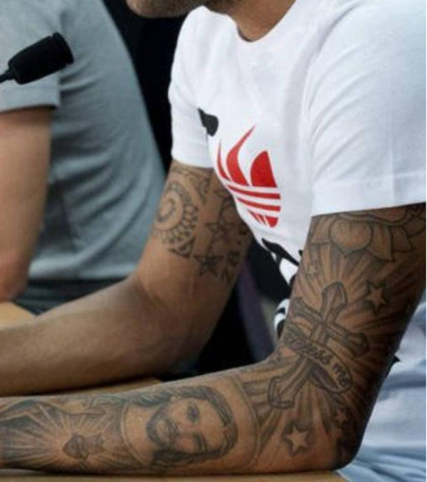 tatouage avant bras indien