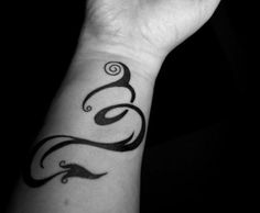 tatouage avant bras intérieur scorpion