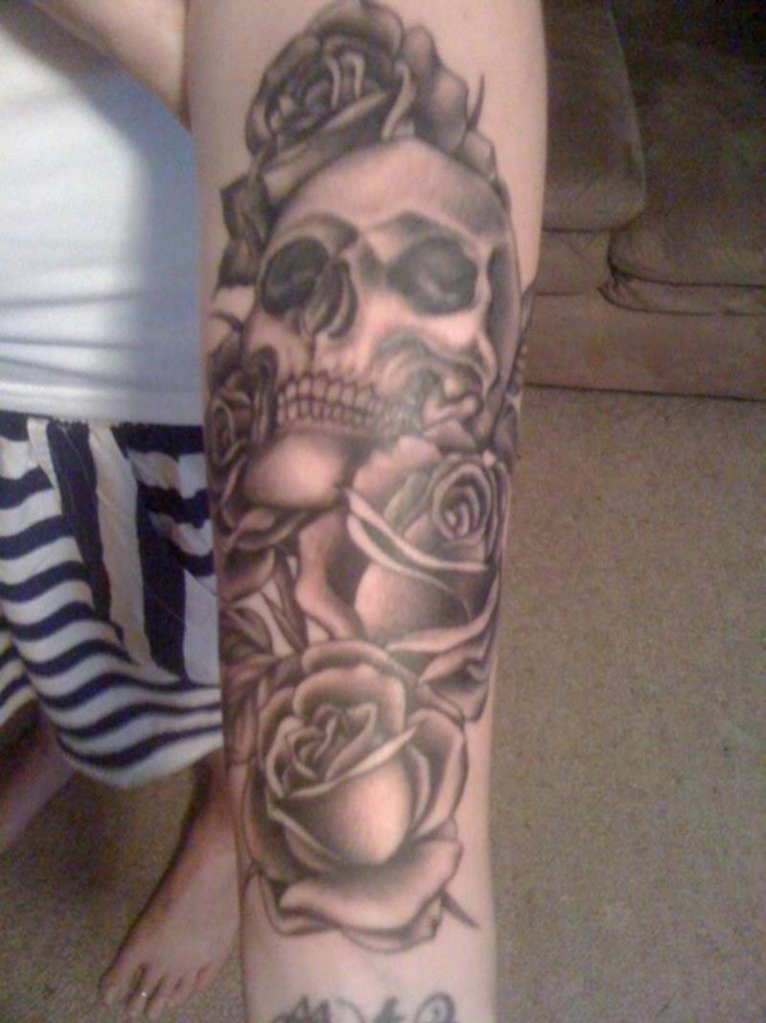 tatouage avant bras motard