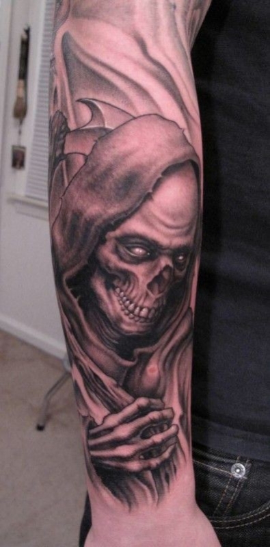 tatouage avant bras motard