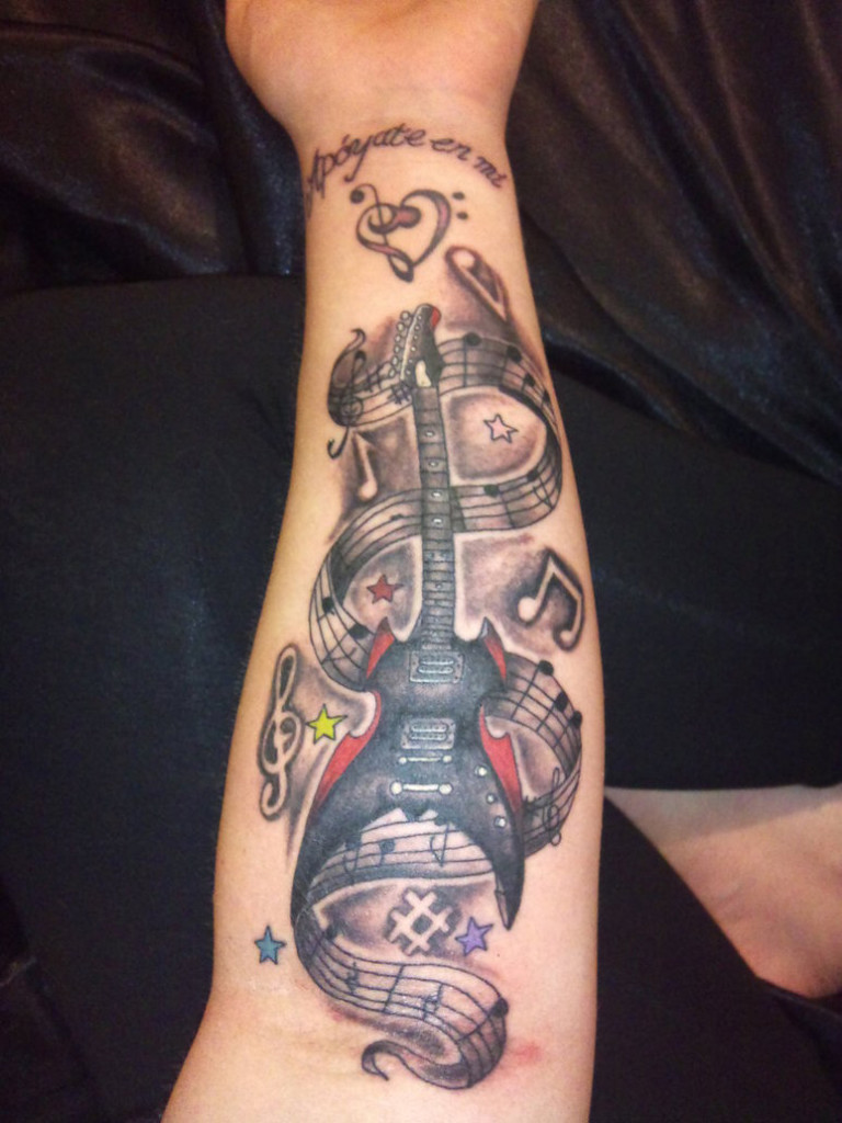 tatouage avant bras musique