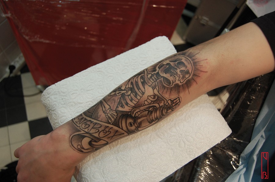 tatouage avant bras ombrage