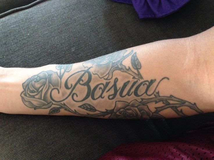 tatouage avant bras prenom