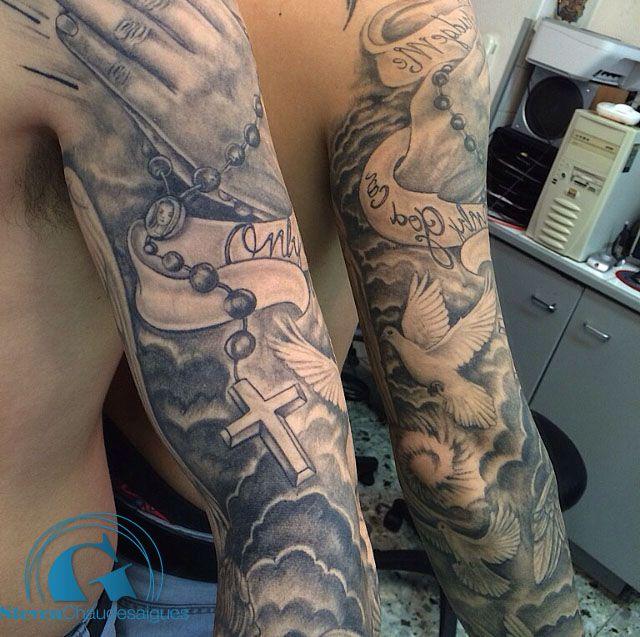 tatouage avant bras religieux