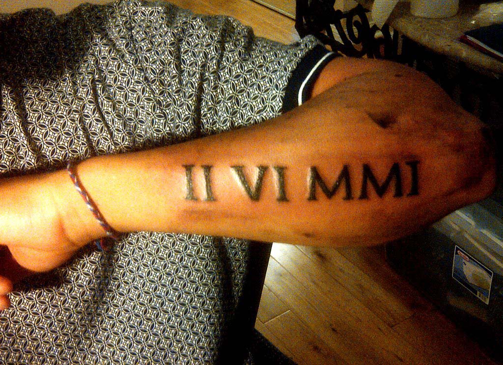 tatouage avant bras romain