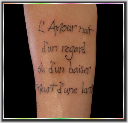 tatouage avant bras texte