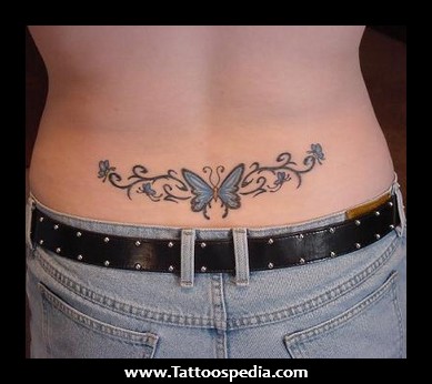 tatouage bas du dos discret