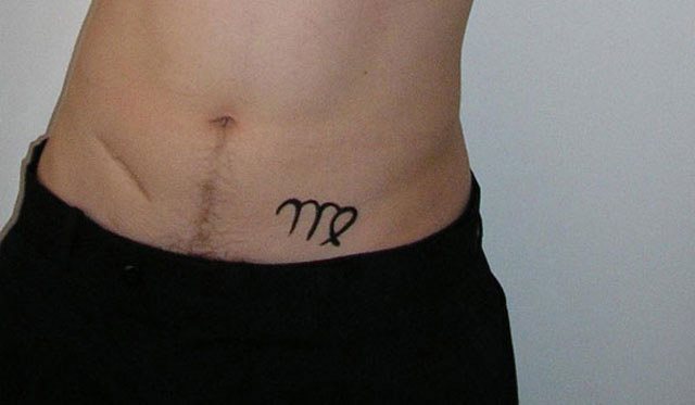 tatouage bas ventre