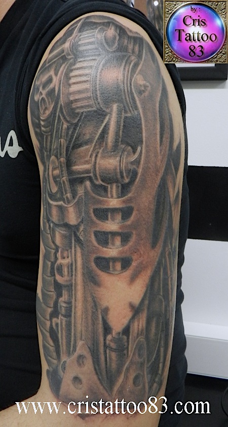 tatouage biomecanique arbre