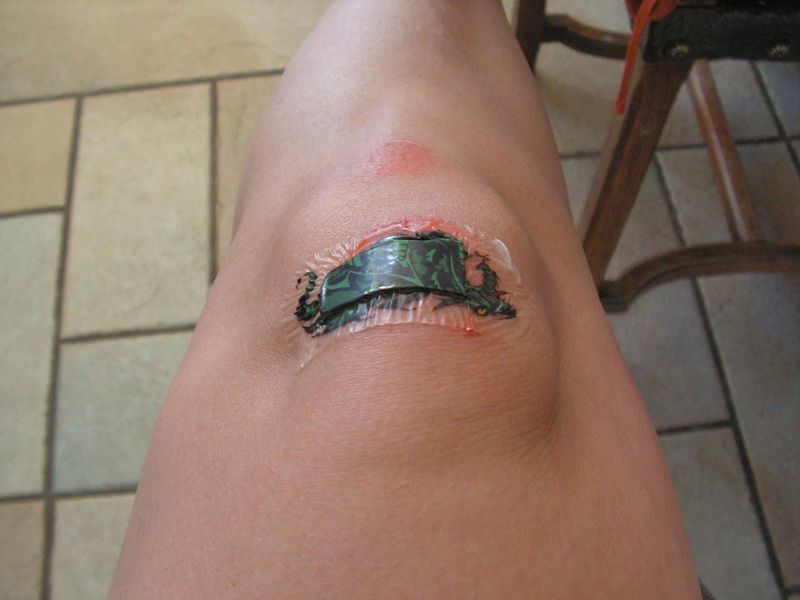 tatouage biomecanique genoux