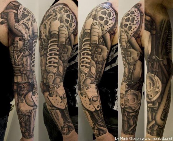 tatouage biomecanique manchette