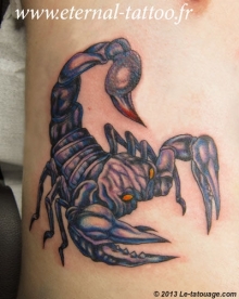 tatouage biomecanique scorpion