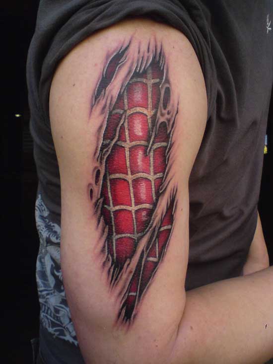 tatouage biomecanique spiderman