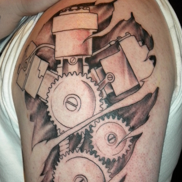 tatouage biomecanique spiderman