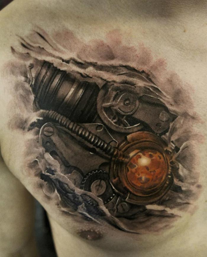 Tatouage biomecanique torse