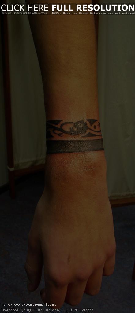 tatouage bracelet cheville polynésien