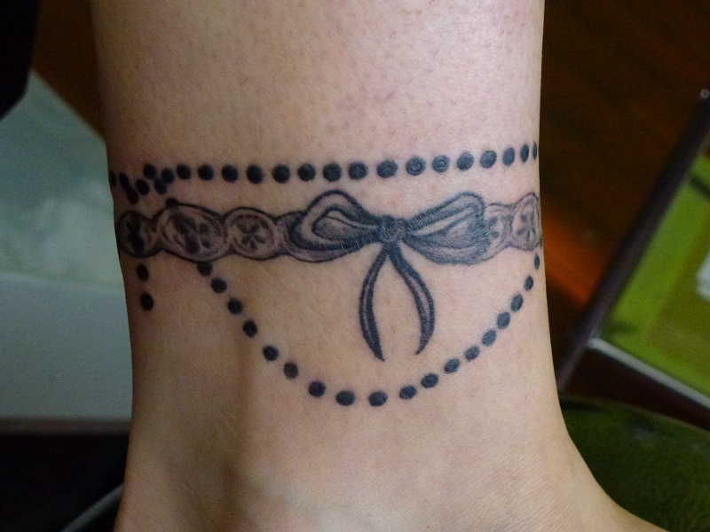 tatouage bracelet noeud cheville