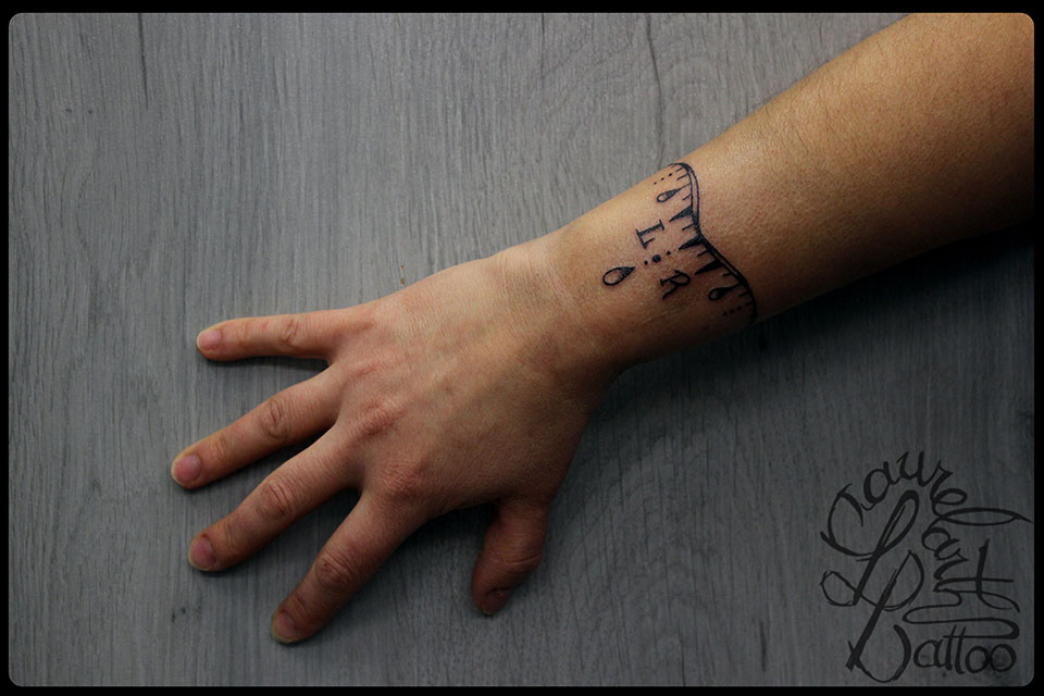 tatouage bracelet oiseau