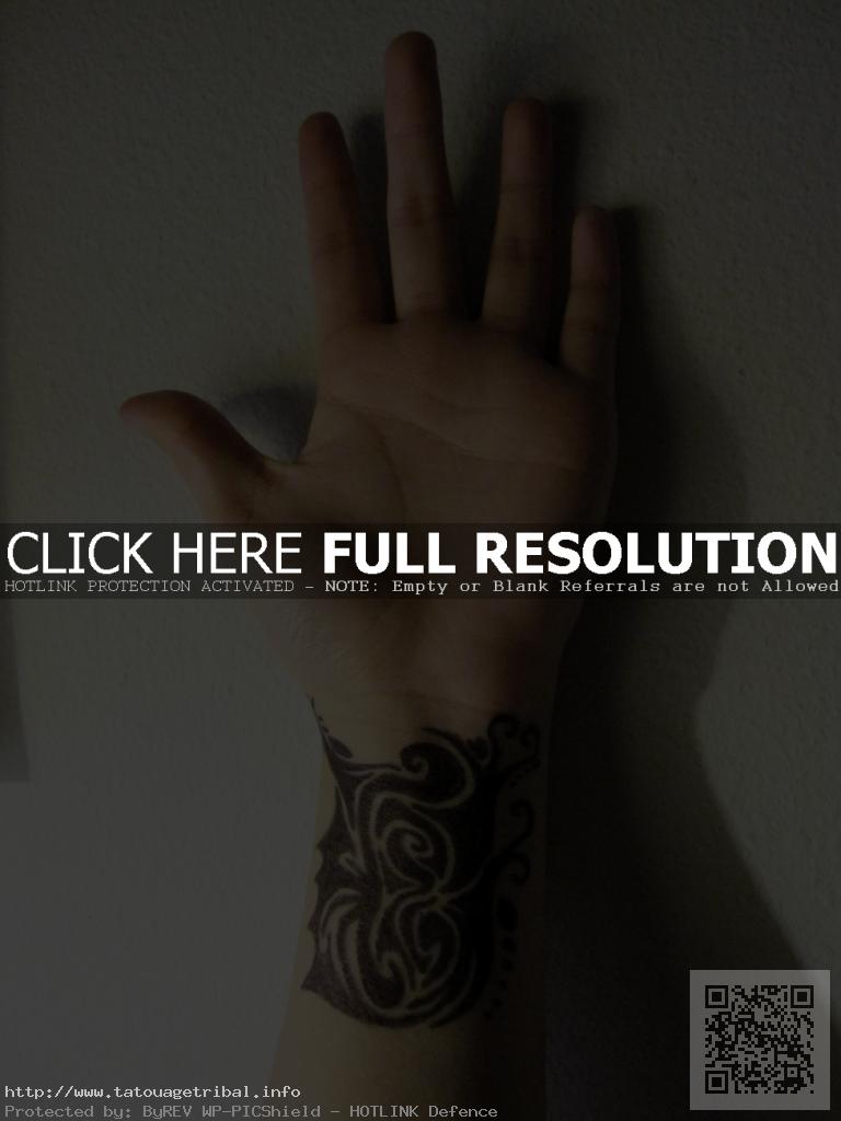 tatouage bracelet poignet homme tribal