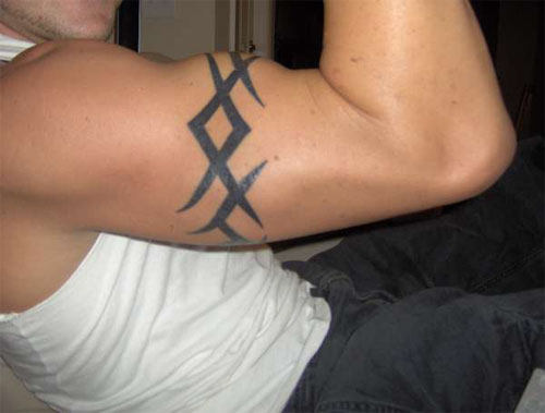 tatouage bracelet tribal femme