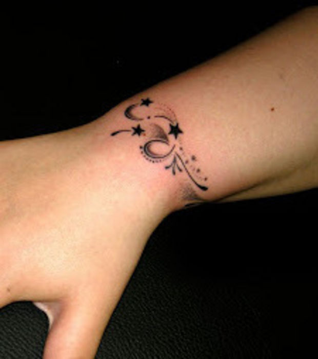 tatouage bracelet tribal femme