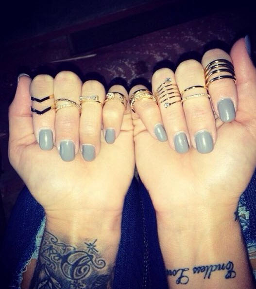 tatouage bras caroline receveur