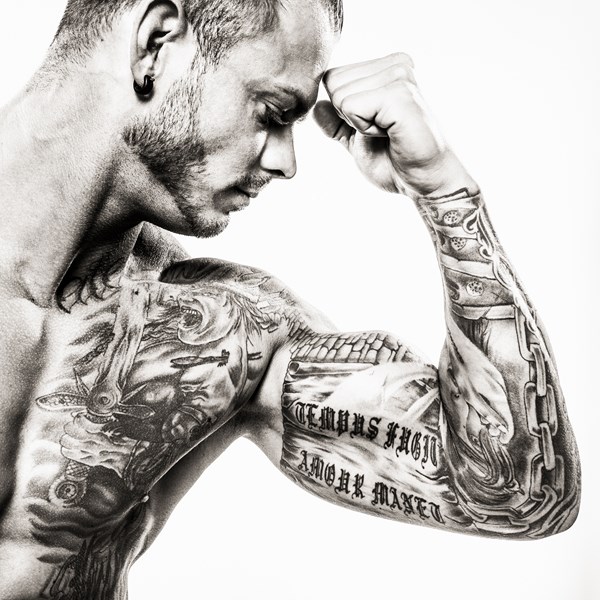 tatouage bras complet